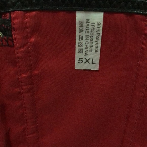 NWOT corset 5XL but fits like an XL at the tightest capacity - Picture 2 of 4